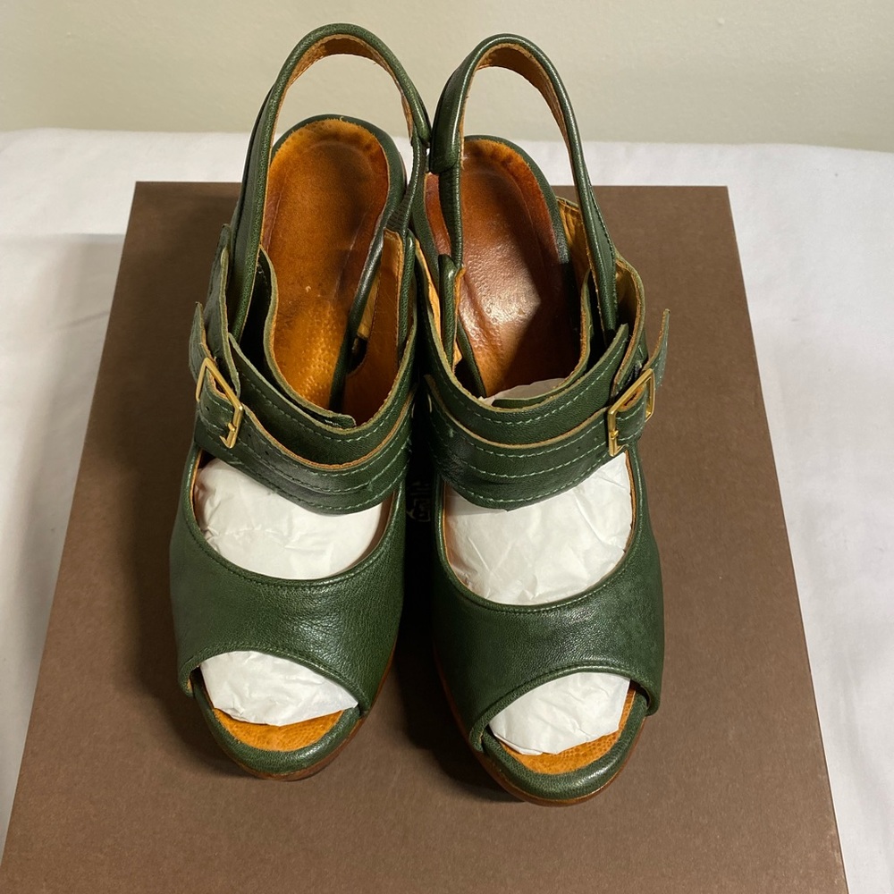 Chie Mihara Sling back sandals